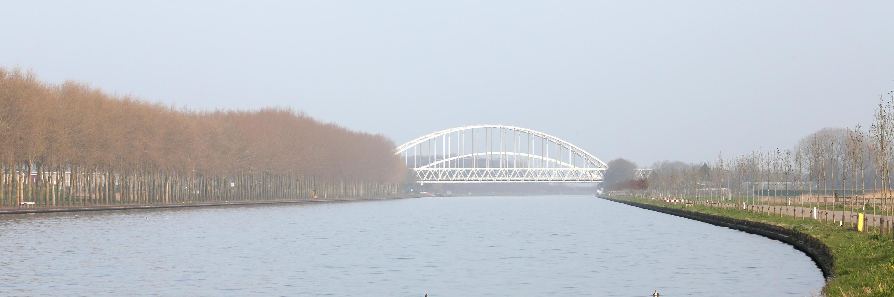 Amsterdam Rijnkanaal | Binnenvaart In Beeld